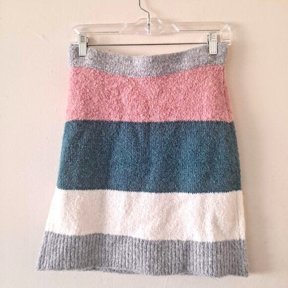 Lou & Grey Green, Pink & beige Mini Elastic Waist Knit Sweater Skirt - Size XS - Picture 4 of 9